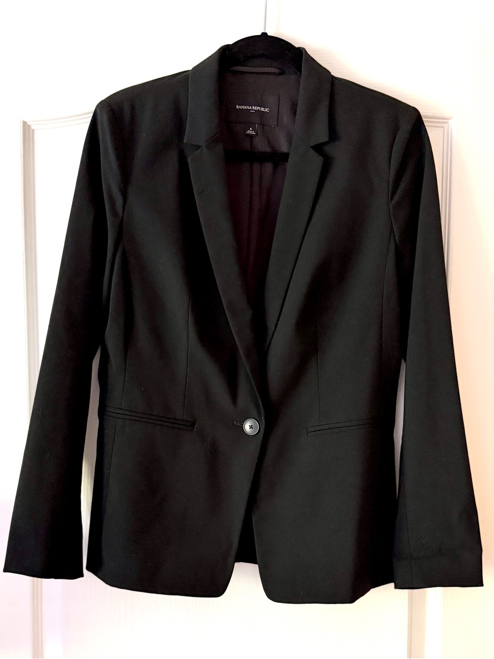 Banana Republic Black Single-Button Notched-Lapel Blazer
